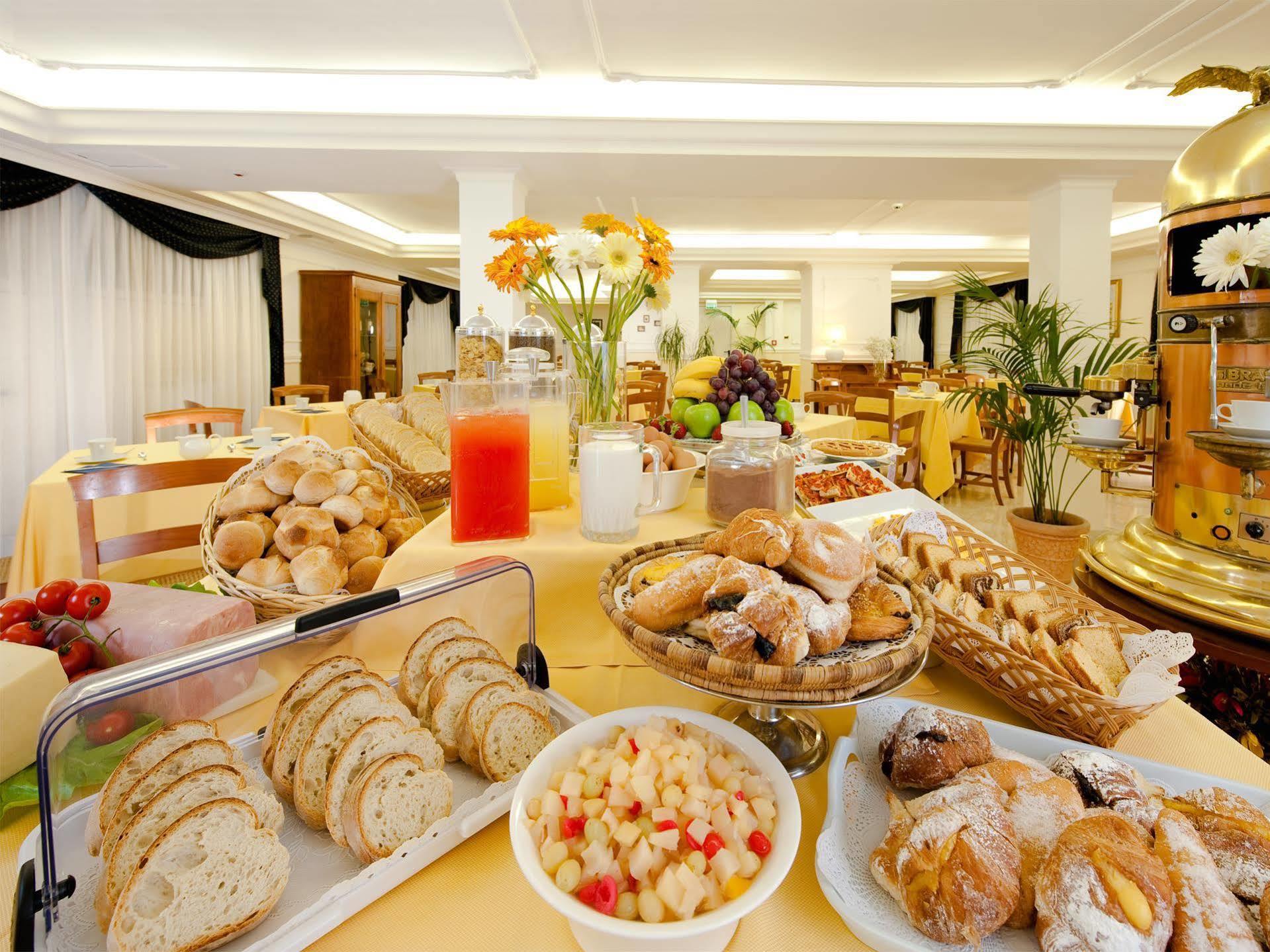 C-hotels Club House 4* Roma
