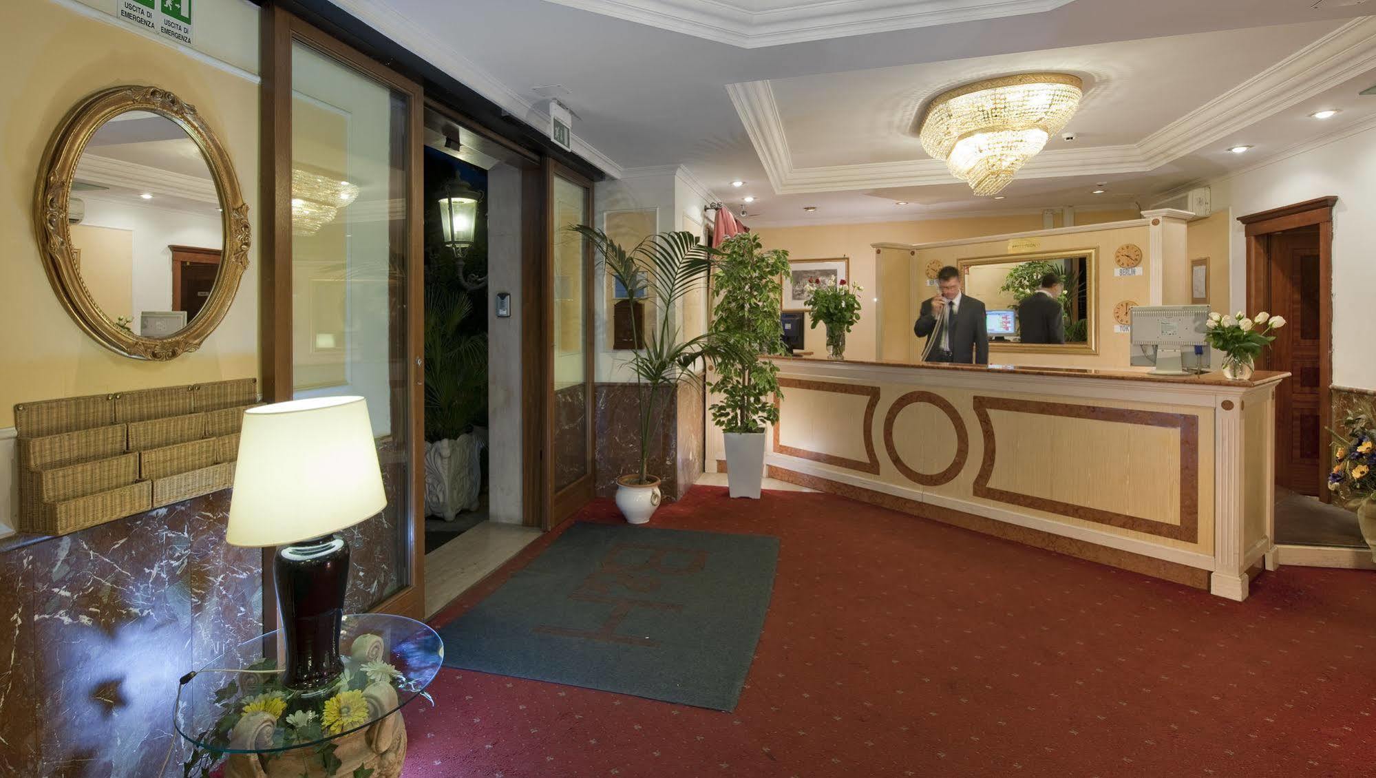 C-hotels Club House 4* Roma